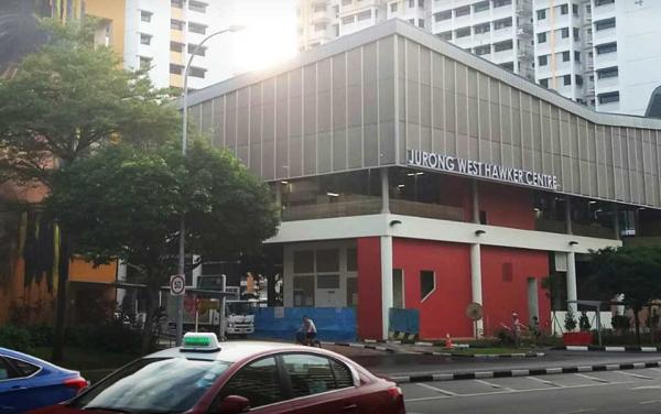 Jurong West Hawker Centre hawkers lodge petition against having to pay for tray returns