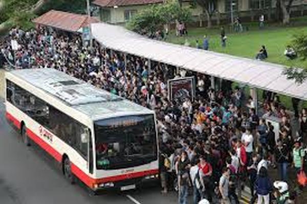 MRT breakdowns so common yet dealing with commuters still a mystery