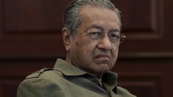 Mahathir plays the same card again, brings up water price agreement again