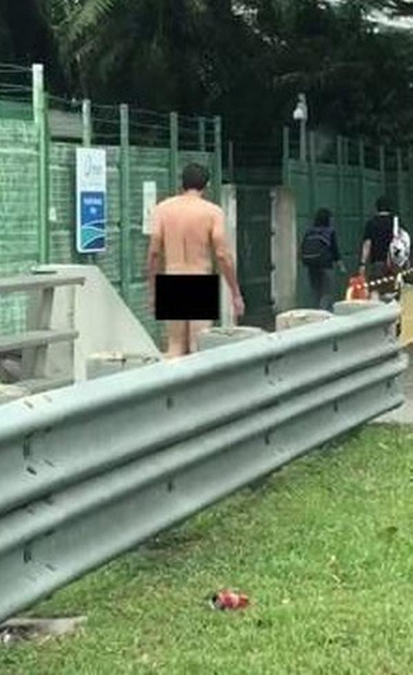 Students at Pasir Ris bus stop given eyeful as naked man takes a stroll