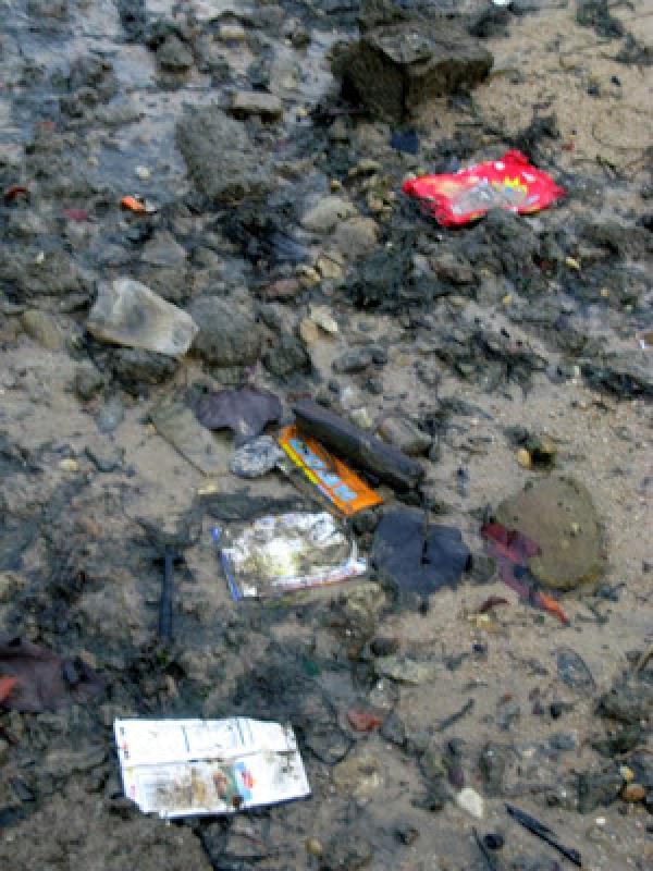 Man Falls Into Quicksand In Pasir Ris Trying To Help Another