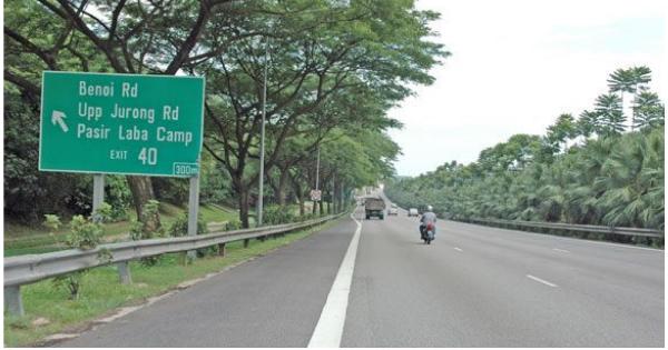 Woman jumps out of moving car after arguing with hubby